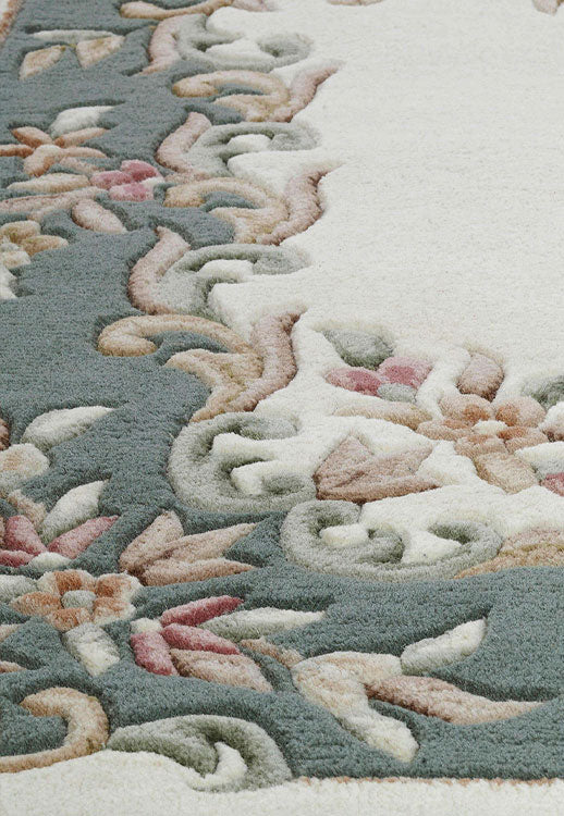 Grand Traditional 100% Wool Collection Rugs