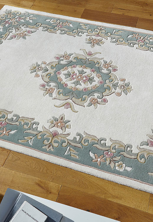 Grand Traditional 100% Wool Collection Rugs