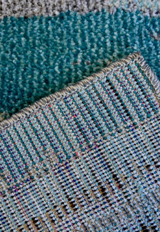 Bold, vibrant, poppy modern and traditional rug